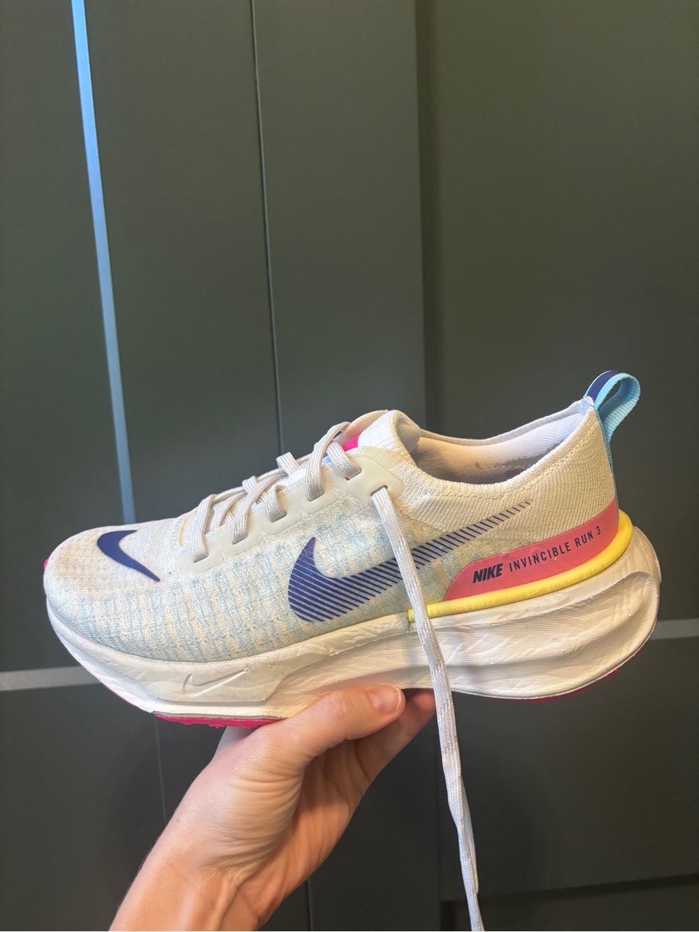 Nike ZOOMX Invincible Run Flyknit 3 Women!: Running Shoes 7 - Picture 7 of 11